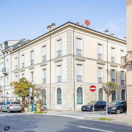 Elena House Apartments فياريجيو المظهر الخارجي الصورة